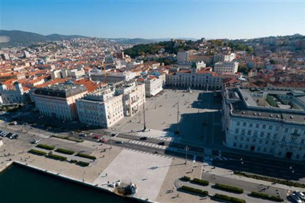 Appartamento In Centro Storico Trieste Exterior foto